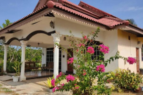 The Royal Rose -4 room